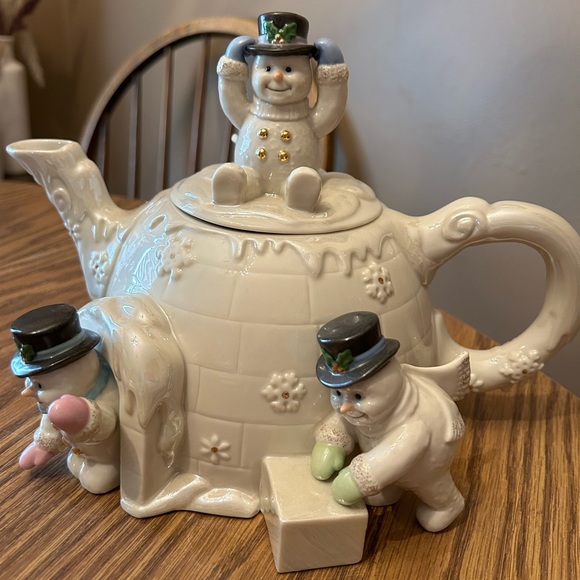 Lenox Holiday Lenox The Snowman Teapot Fine Porcelain Snowmen